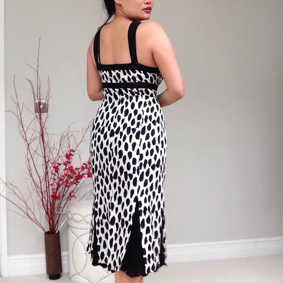 ✨Jaeger Black/White Sweetheart Accordion Dress✨ - Picture 4 of 6